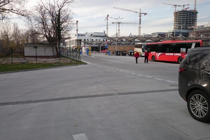 Autobusová stanica nová podlaha