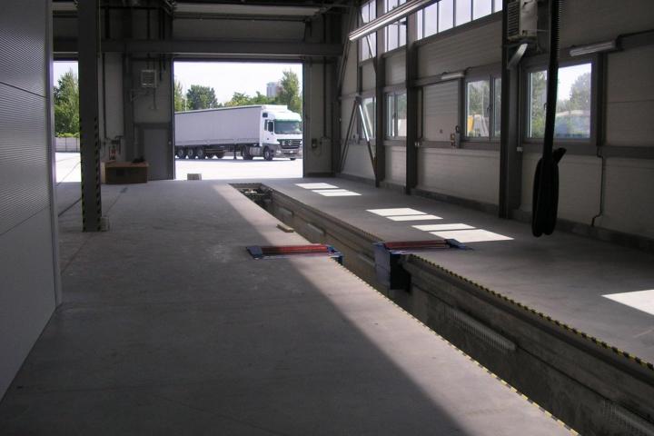 Podlaha pre STK kontrolu kamiónov v BA